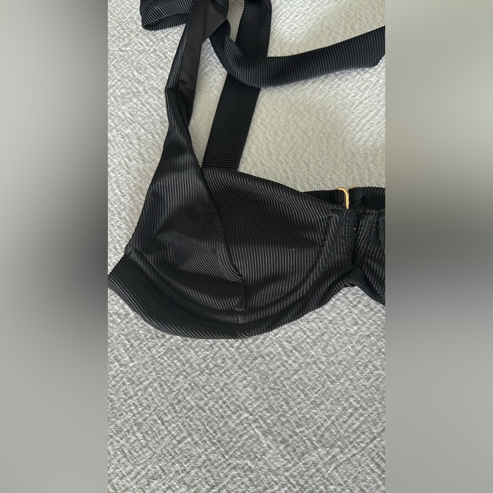 Beach Riot underwire Bikini TOP, Medium - Picture 7 of 7